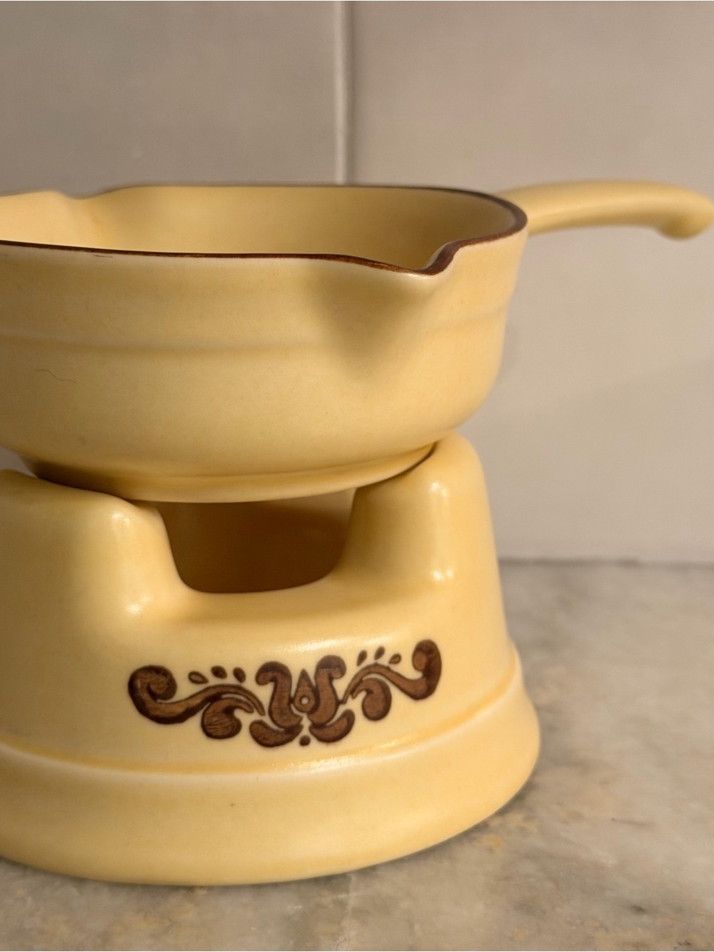 VINTAGE Pfaltzgraff Village butter warmer.